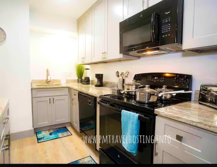 Modern Santorini Nrg Tmc Luxurious Walkable Daire Houston