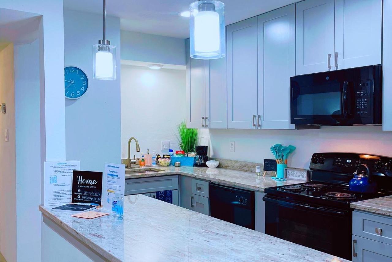 Modern Santorini Nrg Tmc Luxurious Walkable Houston